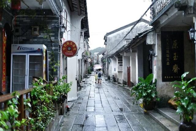 中国崛起最快的城市，GDP直追北京上海，你有去过吗？