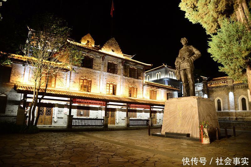 四川甘孜红军长征走过的地方磨西镇