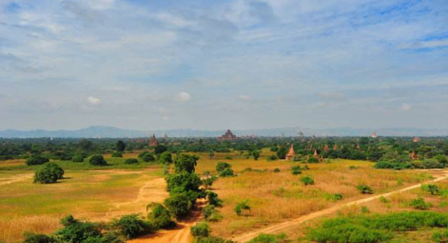 这个国家很“自信”，效仿越南针对中国游客，如今货物堆积如山