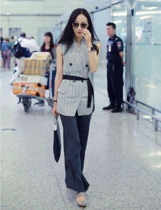 看似仙气十足的裙子，穿在韩雪身上怎么有点“肿”呢？