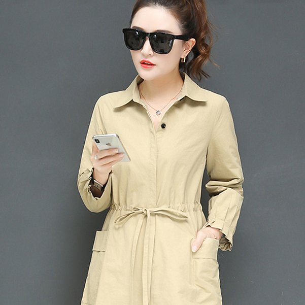 大衣+打底裤早过时了，现在流行这么穿，是不是眼前一亮?