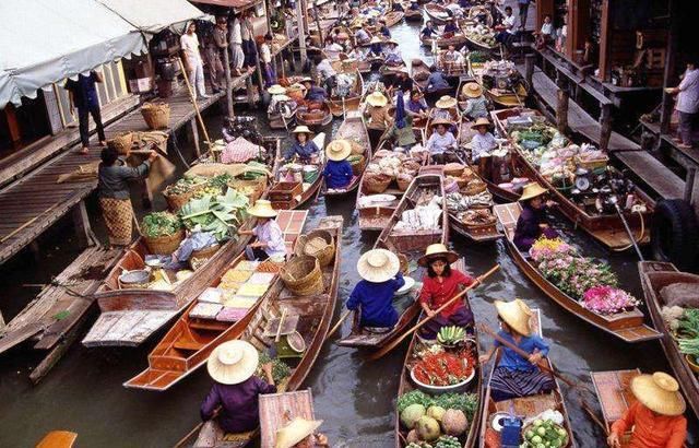 泰国美女递的毛巾不要接，过来人表示：接了就摊上事了