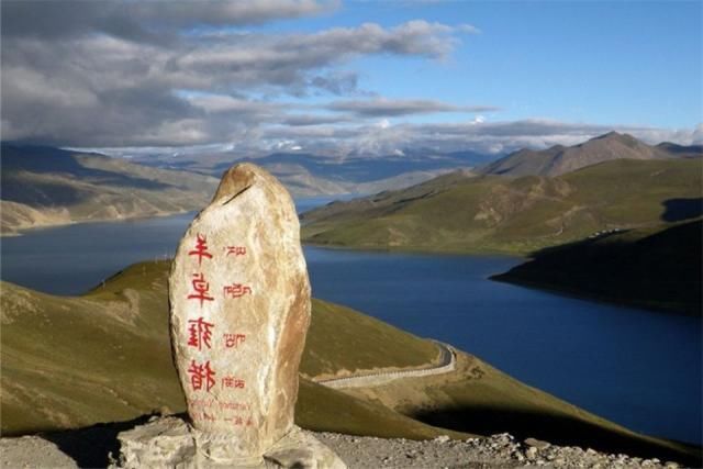  「湖泊」中国最神秘的湖泊，生活近8亿多斤的鱼，但却无人敢钓？