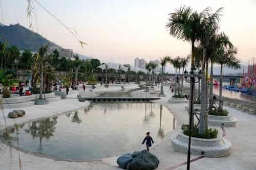  唯一■四川最适合居住的城市，也是唯一用花来命名的城市，气候