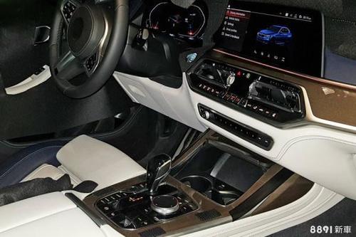 7系的风格+8系的陈列！BMW X7内装流出！