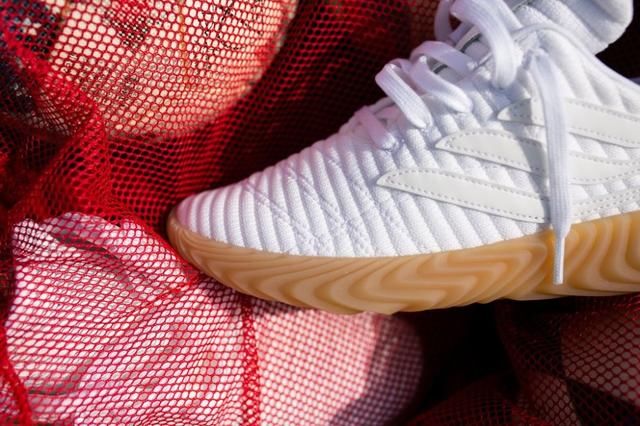 当下最风靡的足球主题！全新鞋款 adidas Sobakov 现已发售