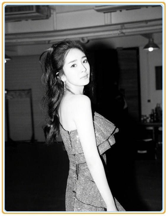 没有杨幂的身材真别穿露肩裙,像毛晓彤这样勒出赘肉就尴尬了!