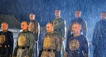  『明朝』明朝皇帝一个比一个懒 清代皇帝为什么会成为工作狂