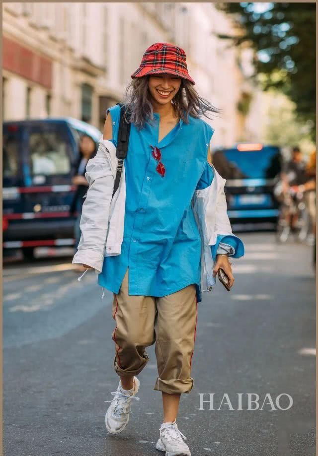 『巨显』早春最洋气的4款帽子搭配,戴上巨巨巨显脸小!