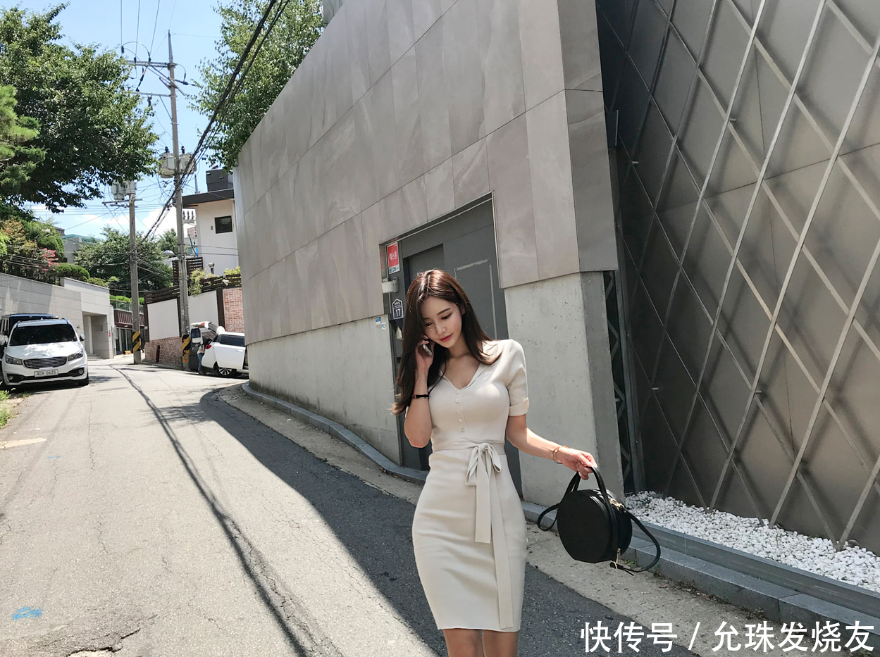 美腿物语:孙允珠简约古茶撞奶休闲衣裙