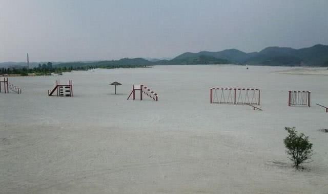 中国最“金贵”沙漠，日本人曾想用一斤米换一斤沙