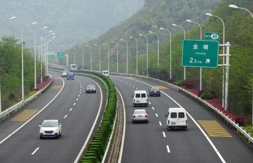 开车走国道省钱，还是走高速省钱？这笔账搞清楚，车友：差距真大