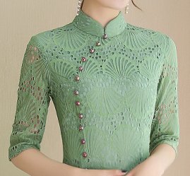 哇塞!47岁老婆打扮真迷人!蕾丝旗袍+高跟，连背影也美到窒息