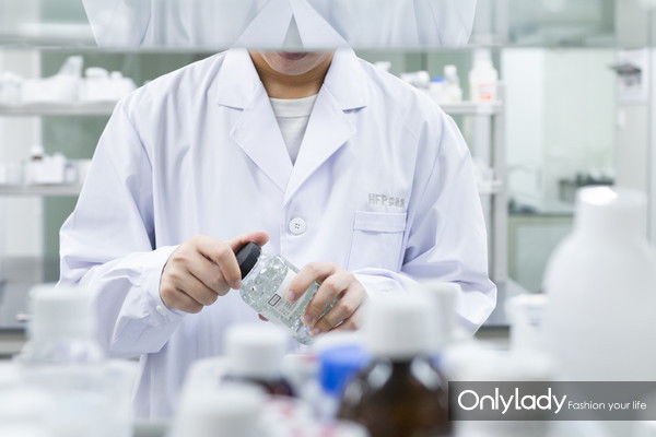 HomeFacialPro牵手原液代言人王一博开启成分护肤时代