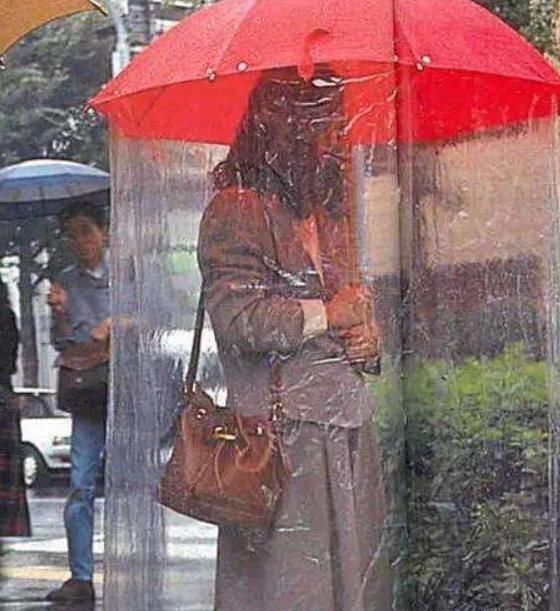 雨伞将退出中国家庭？义乌造“避雨套”一炮而红，狂风暴雨不湿身