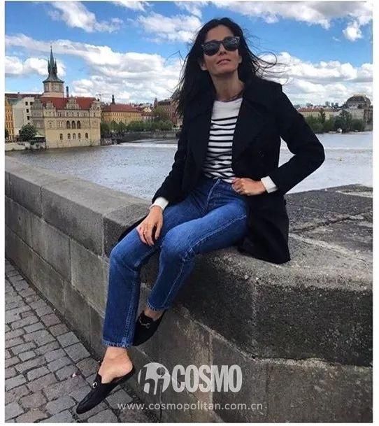 时髦办｜这位40岁美女律师告诉我：要花更多的钱买更少衣服