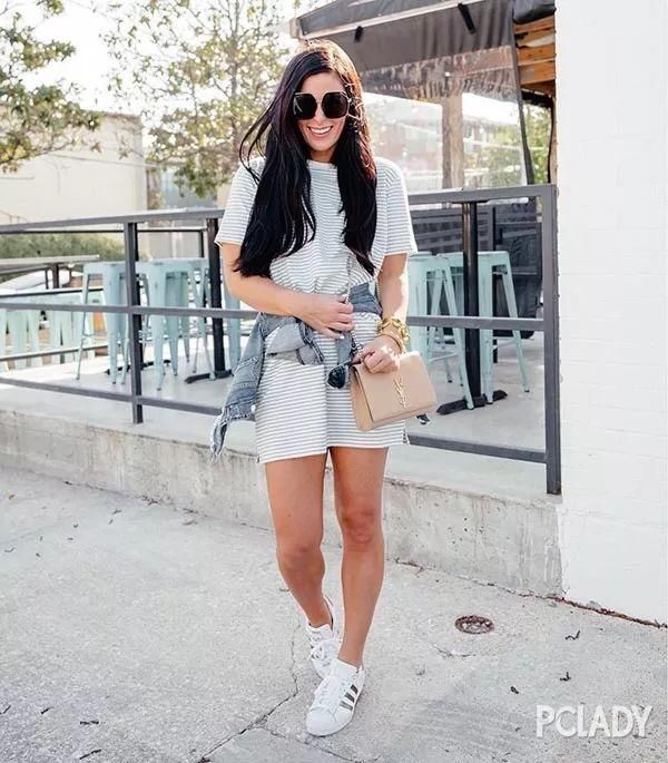 说起休闲，是时候祭出我时髦的“T恤裙”!