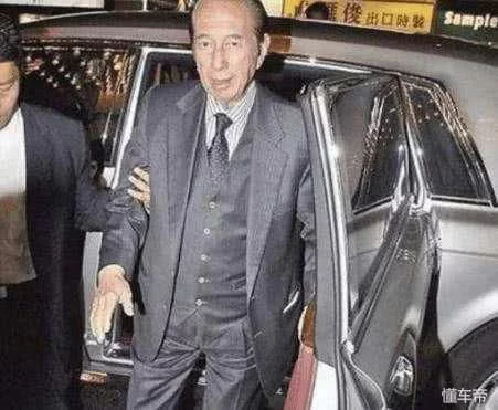 美高梅官网:老爸身价700亿,_分女儿两辆豪车,_儿子却只开面包 美高梅官网:老爸身价700亿,_分女儿两辆豪车,_儿子却只开面包