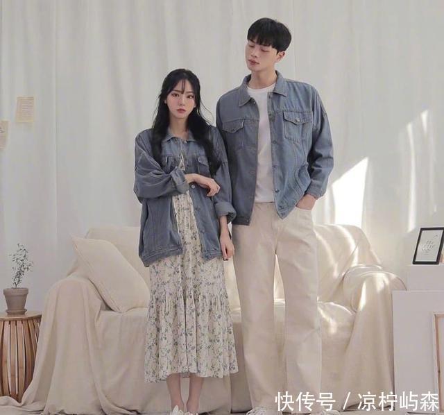  色休闲裤■热恋期情侣这样穿“早春情侣装”，出街刷爆回头率，甜炸了！