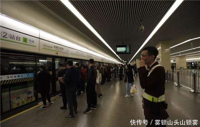 中国最“忙碌”的车站：平均84秒发出一趟高铁，你知道在哪里吗