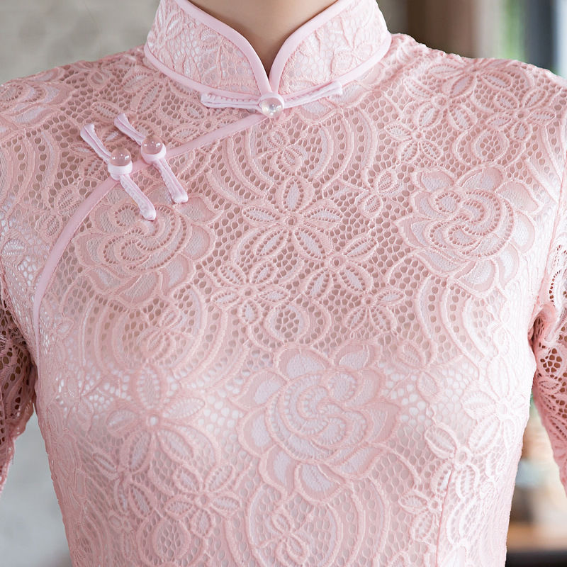 有一种美叫“旗袍”，立秋已到，42岁老婆穿旗袍，简直美若天仙