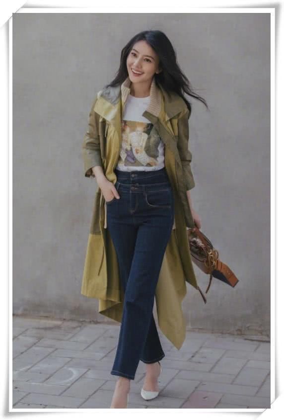 高圆圆不得了!穿两条“牛仔裤头”居然一点不丑,网友:那叫时尚