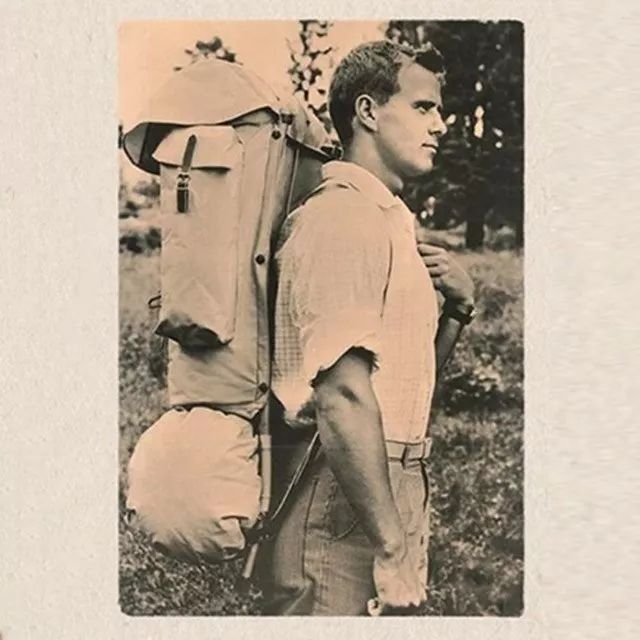 中秋国庆要出行?快来买这个风靡全球40年的双肩包，超轻、能装、