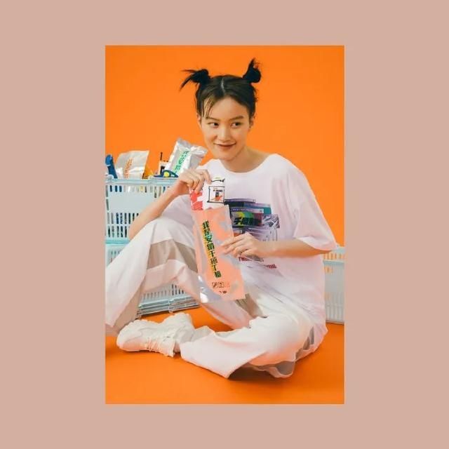  【千禧来吔】安踏&卫龙合体出道，这波“有味道”的跨界潮出天际！