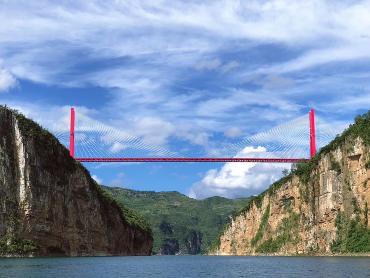  贵州：中国“造桥”最厉害的省，全球前30大桥有一半在此，是你