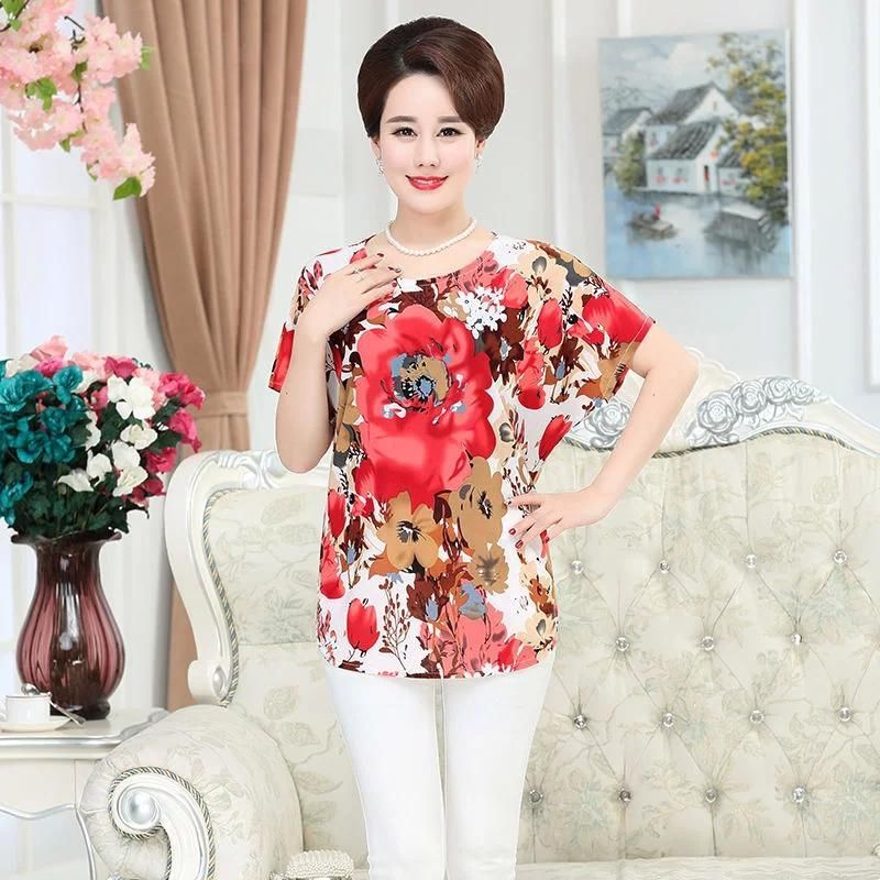 试试这几款新款连衣裙，又美又洋气，70、80后穿干练不失甜美