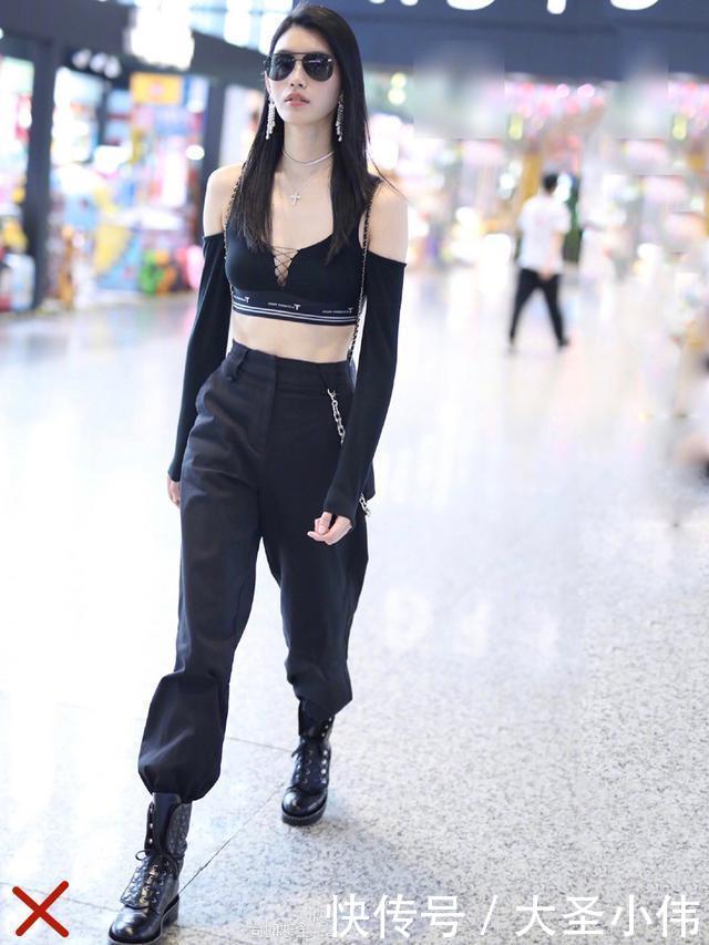  『美女』美女街拍：女生穿露脐装要谨记：秀出性感范不算啥，凹出高级感才是真厉害！