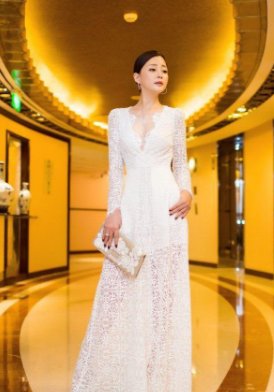 富豪愿为她月出500万，前夫入狱才知她已婚，38岁熟女魅力逼人