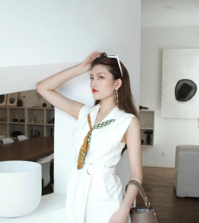  看起来■分享一组好看的日系穿搭,照搬就可以了,能让你看起来年轻十岁哦