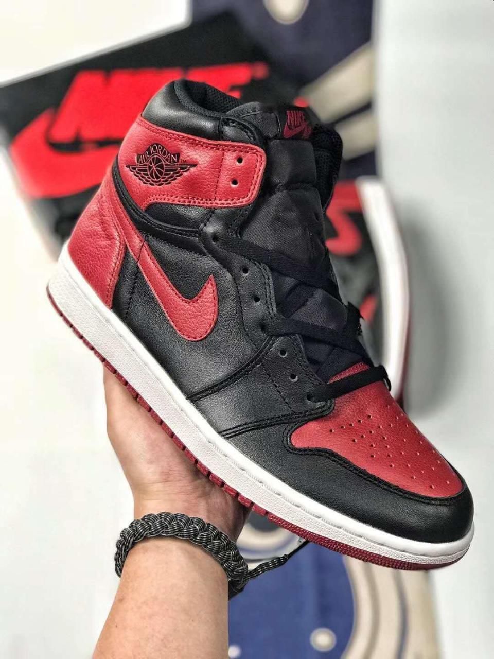 给自家汉子买东西，想送男朋友一双鞋，400以内有什么好推荐吗?