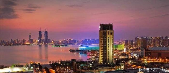 江苏这两座城市如果“合并”, 实力将超越深圳, 直逼上海!