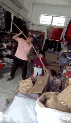 鹰潭网曝大人打小孩，而且打得特别狠，真相是这样的!