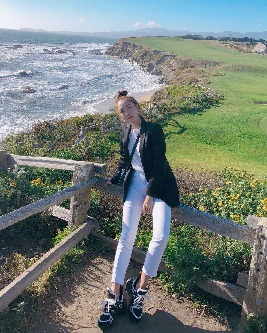 身高162的她是韩国最厉害的街拍女神!基础款就能穿出时髦高级感