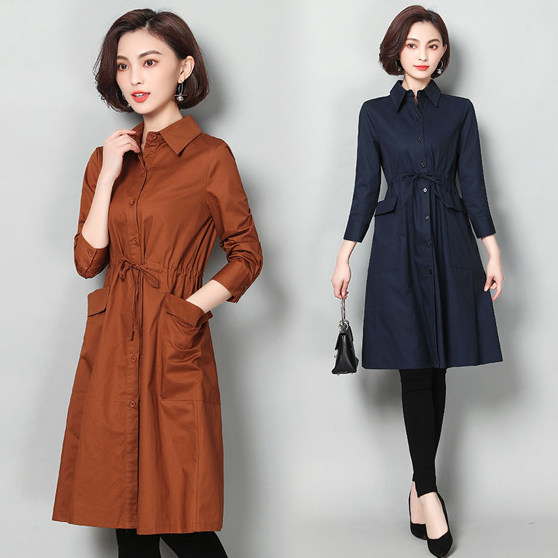 今年风衣又火翻了，7080后女人穿，比皮草还时髦，显瘦又美嫩