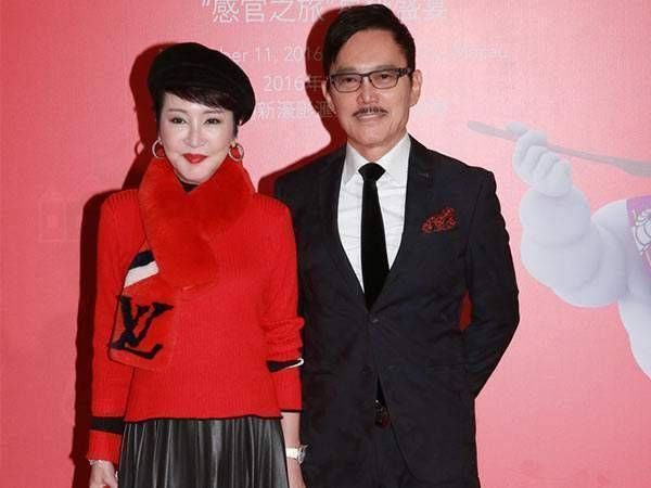 谢霆锋妈妈和张柏芝妈妈，没有对比就没有伤害，网传不和，打脸造