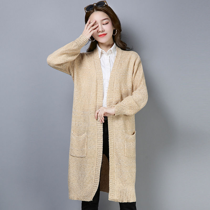 假如我才30几，旗袍白送我也不穿，瞧小衫+开衫，美的令我羡慕