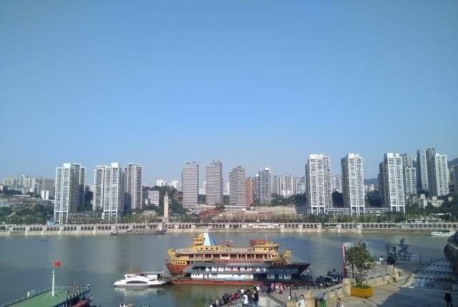 我国夜景最美的城市，GDP突破20000亿，人口超3000万