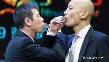 冯小刚微博回应逃亡谣言，却不小心出卖了范冰冰和葛优