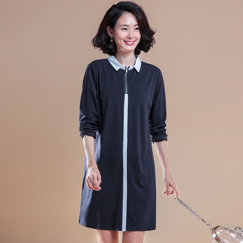 姑娘太美了!身着秋季气质A字裙，显瘦高贵，连背影都美爆