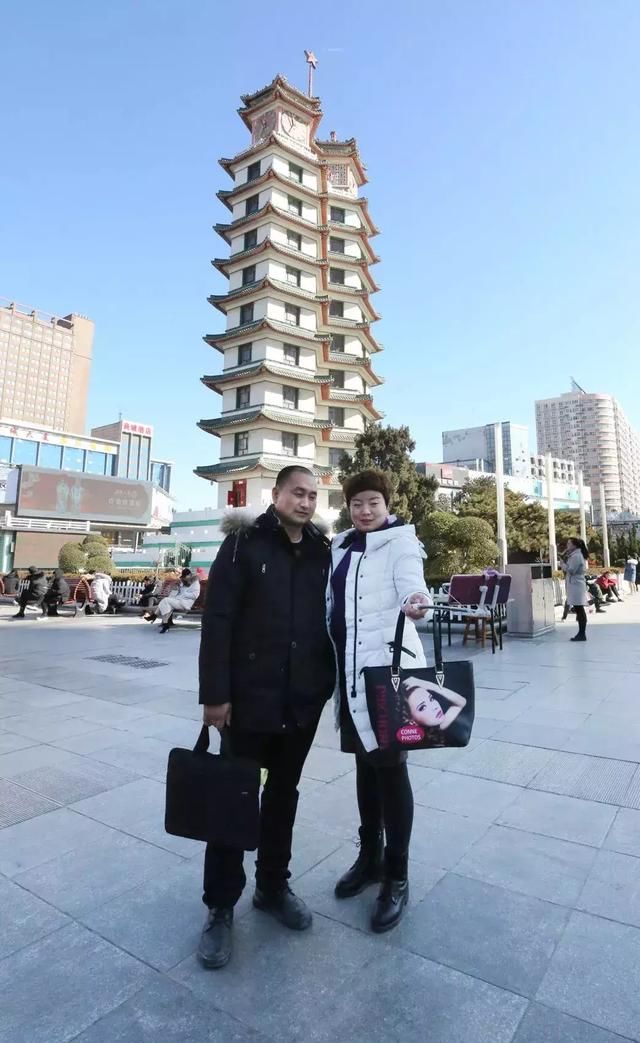 中原铁路:村民头回坐高铁