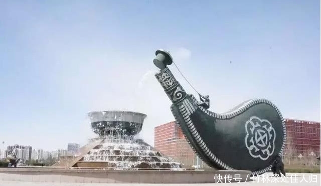 中国又一奇迹工程，耗资60亿在沙漠建造城市，如今人口众多