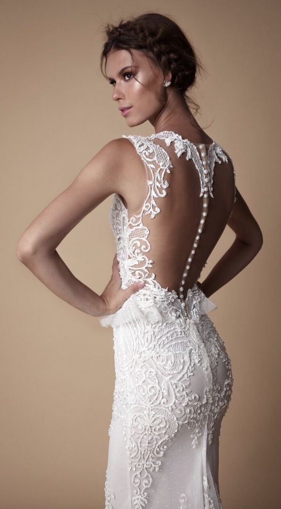 Berta婚纱:蕾丝与薄纱完美的结合带来天使般的魅力