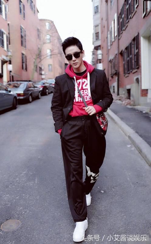 《如懿传》中的颜值担当是李玉，网友：戏里戏外都是进忠比较帅！