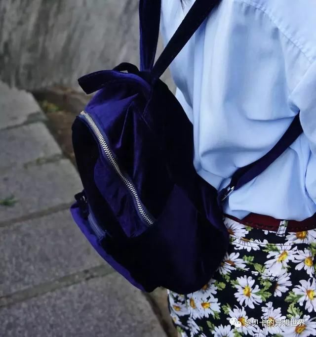 这些千元级美貌包包到底有什么魅力，让她们天天都想背！