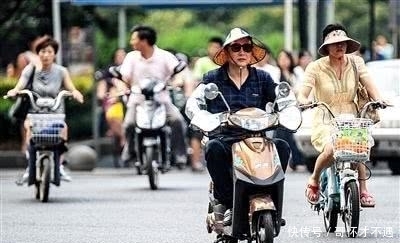  #骂人#山东车主注意！电动车即将上牌，上牌过程公布，车主：能