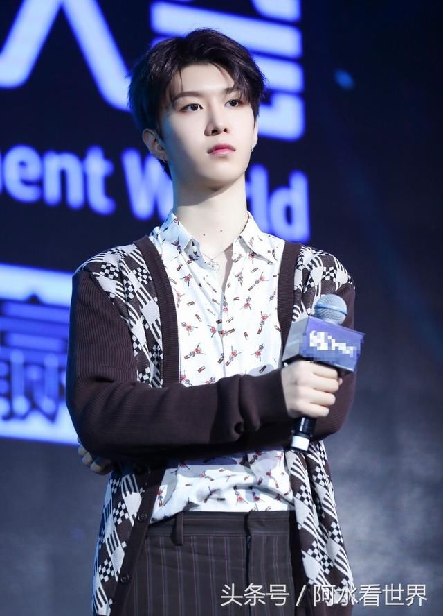 网友曝范丞丞身世；宋祖德怒斥范丞丞：给苏炳添系鞋带都不配